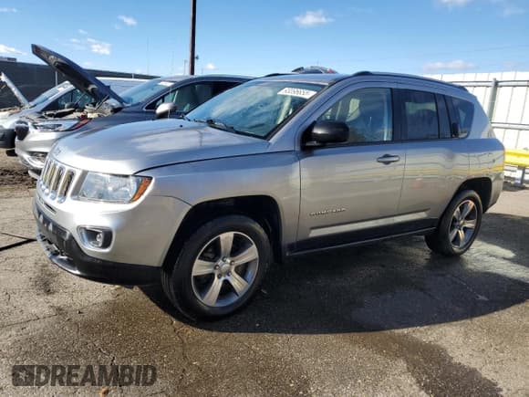 ✅ 2016 Jeep Compass Sport • VIN: 1C4NJDBB4GD646511 • Lot: 93096655. Wystawiony na Copart z przebiegiem 138 126 mil. Bezpłatny archiwum sprzedaży aukcyjnych z USA i szczegółowy raport historii pojazdu na DreamBid. Zdjęcie 1.