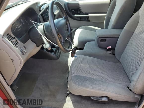 ✅ 1999 Mazda B-Series SE • VIN: 4F4YR16V9XTM13973 • Lot: 61387165. Wystawiony na Copart z przebiegiem 175 816 mil. Bezpłatny archiwum sprzedaży aukcyjnych z USA i szczegółowy raport historii pojazdu na DreamBid. Zdjęcie 7.