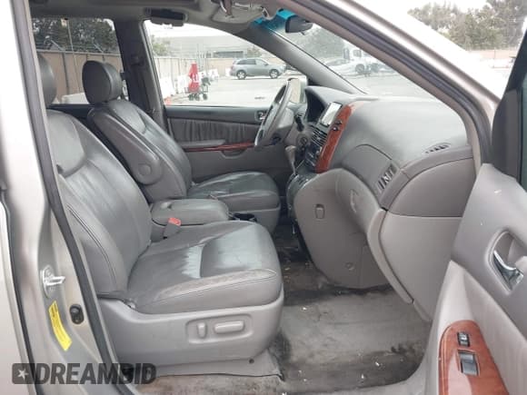 ✅ 2005 Toyota Sienna XLE • VIN: 5TDZA22C95S355843 • Lot: 43439621. Listed on IAAI with 336,562 mi. Free auction sales archive from the USA and detailed vehicle history report at DreamBid. Image 5.
