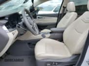 ✅ 2023 Cadillac XT5 FWD Premium Luxury • VIN: 1GYKNCR48PZ103975 • Lot: 49980885. Wystawiony na Copart z przebiegiem 16 155 mil. Bezpłatny archiwum sprzedaży aukcyjnych z USA i szczegółowy raport historii pojazdu na DreamBid. Zdjęcie 7.