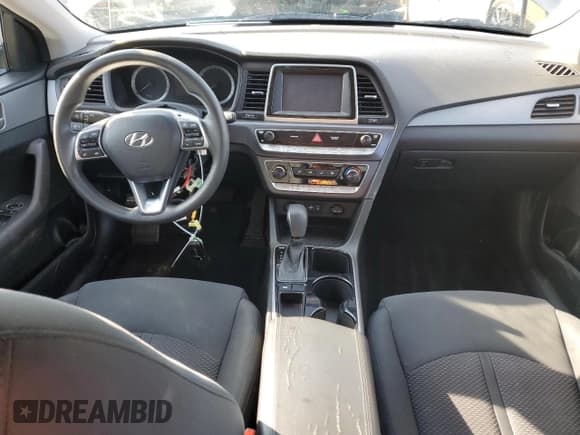 ✅ 2018 Hyundai Sonata SE • VIN: 5NPE24AF8JH713467 • Lot: 72001422. Listed on Copart with 123,200 mi. Free auction sales archive from the USA and detailed vehicle history report at DreamBid. Image 8.