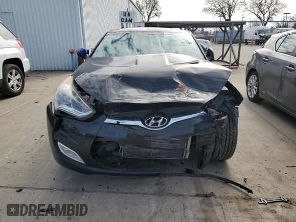 ✅ 2013 Hyundai Veloster w/Black Int • VIN: KMHTC6AD4DU108821 • Lot: 44820225. Wystawiony na Copart z przebiegiem 181 720 mil. Bezpłatny archiwum sprzedaży aukcyjnych z USA i szczegółowy raport historii pojazdu na DreamBid. Zdjęcie 5.