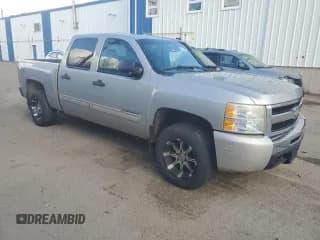 ✅ 2009 Chevrolet Silverado 1500 LS • VIN: 3GCEK13CX9G240984 • Lot: 87032525. Wystawiony na Copart z przebiegiem Nie podano. Bezpłatny archiwum sprzedaży aukcyjnych z USA i szczegółowy raport historii pojazdu na DreamBid. Zdjęcie 4.