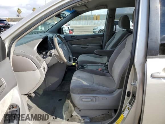 2009 Toyota Sienna CE z VIN 5TDZK23C59S240562, wystawiony jako Copart lot #80334285 z przebiegiem 192 320 mil mil oraz Szkoda całkowita • Salvage title. Historia ofert i sprzedaży dostępna na DreamBid. Obrazek 7.