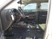 ✅ 2018 Chevrolet Silverado 1500 LTZ • VIN: 3GCUKSECXJG285779 • Lot: 56300025. Wystawiony na Copart z przebiegiem 102 316 mil. Bezpłatny archiwum sprzedaży aukcyjnych z USA i szczegółowy raport historii pojazdu na DreamBid. Zdjęcie 7.