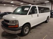 ✅ 2014 Chevrolet Express Passenger LT • VIN: 1GAZG1FG9E1189917 • Lot: 43556543. Wystawiony na IAAI z przebiegiem 342 296 mil. Bezpłatny archiwum sprzedaży aukcyjnych z USA i szczegółowy raport historii pojazdu na DreamBid. Zdjęcie 20.