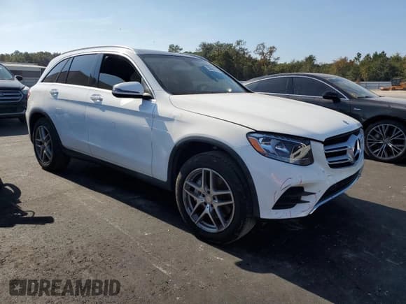 ✅ 2016 Mercedes-Benz GLC 300 • VIN: WDC0G4KB5GF013586 • Lot: 92679325. Wystawiony na Copart z przebiegiem 35 917 mil. Bezpłatny archiwum sprzedaży aukcyjnych z USA i szczegółowy raport historii pojazdu na DreamBid. Zdjęcie 4.