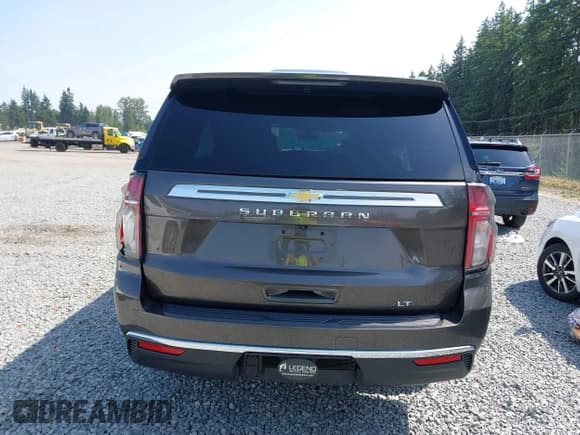 ✅ 2021 Chevrolet Suburban LT • VIN: 1GNSKCKD0MR254109 • Lot: 42569011. Wystawiony na IAAI z przebiegiem 82 465 mil. Bezpłatny archiwum sprzedaży aukcyjnych z USA i szczegółowy raport historii pojazdu na DreamBid. Zdjęcie 17.