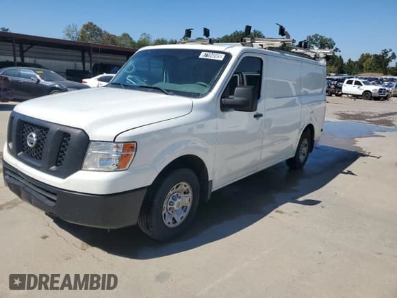 ✅ 2020 Nissan NV Cargo SV • VIN: 1N6BF0KY6LN810098 • Лот: 93159505. Опубликован ранее на Copart с пробегом 272 401 миль. Бесплатный доступ к архиву аукционных продаж из США и подробный отчёт об истории автомобиля на DreamBid. Изображение 1.