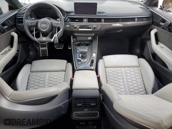 ✅ 2019 Audi RS 5 Sportback • VIN: WUABWCF55KA906835 • Лот: 85359985. Опубликован ранее на Copart с пробегом 52 543 миль. Бесплатный доступ к архиву аукционных продаж из США и подробный отчёт об истории автомобиля на DreamBid. Изображение 8.