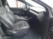 ✅ 2022 Tesla Model X Plaid • VIN: 7SAXCBE64NF332324 • Lot: 43818808. Wystawiony na IAAI z przebiegiem 42 322 mil. Bezpłatny archiwum sprzedaży aukcyjnych z USA i szczegółowy raport historii pojazdu na DreamBid. Zdjęcie 5.