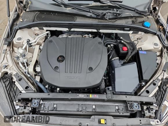 ✅ 2024 Volvo S60 Plus Dark Theme • VIN: 7JRL12FL4RG309080 • Lot: 80149505. Listed on Copart with 5,579 mi. Free auction sales archive from the USA and detailed vehicle history report at DreamBid. Image 11.