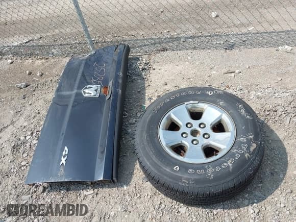 ✅ 2010 Dodge 1500 SLT • VIN: 1D7RV1GT8AS252704 • Lot: 43154795. Wystawiony na IAAI z przebiegiem 167 546 mil. Bezpłatny archiwum sprzedaży aukcyjnych z USA i szczegółowy raport historii pojazdu na DreamBid. Zdjęcie 12.