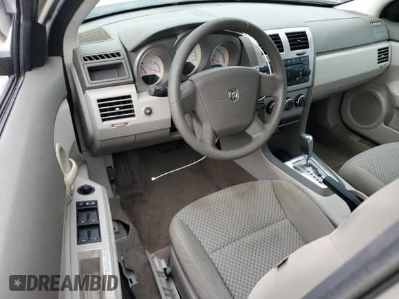 2008 Dodge Avenger SE z VIN 1B3LC46K98N150015, wystawiony jako Copart lot #74669544 z przebiegiem 101 069 mil mil oraz Nie do naprawy • Non repairable. Historia ofert i sprzedaży dostępna na DreamBid. Obrazek 8.