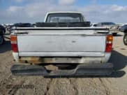 ✅ 1988 Toyota Pickup • VIN: JT4RN50R9J5145563 • Лот: 91708285. Опубликован ранее на Copart с пробегом 188 279 миль. Бесплатный доступ к архиву аукционных продаж из США и подробный отчёт об истории автомобиля на DreamBid. Изображение 6.