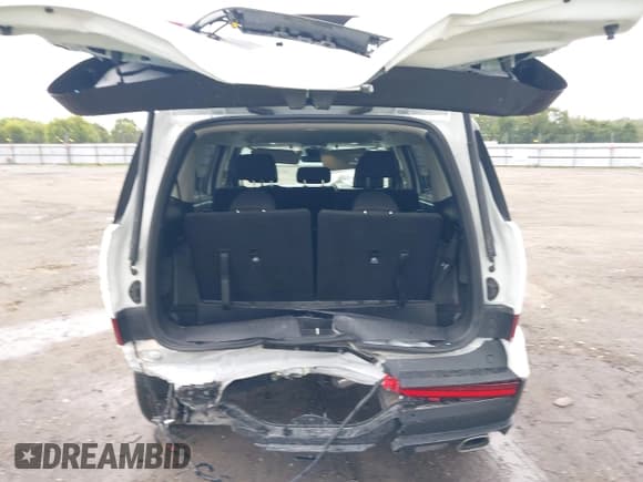 ✅ 2025 Hyundai Santa Fe SE • VIN: 5NMP14GL5SH070275 • Lot: 43286384. Wystawiony na IAAI z przebiegiem 10 123 mil. Bezpłatny archiwum sprzedaży aukcyjnych z USA i szczegółowy raport historii pojazdu na DreamBid. Zdjęcie 18.