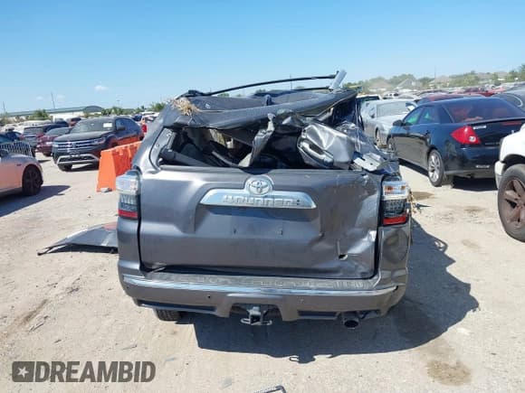 ✅ 2019 Toyota 4Runner SR5 • VIN: JTEBU5JR9K5709552 • Лот: 40316407. Опубликован ранее на IAAI с пробегом Не указан. Бесплатный доступ к архиву аукционных продаж из США и подробный отчёт об истории автомобиля на DreamBid. Изображение 16.