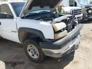 ✅ 2005 Chevrolet Silverado 2500HD Work Truck • VIN: 1GBHC24U45E226673 • Lot: 42975891. Wystawiony na IAAI z przebiegiem 254 063 mil. Bezpłatny archiwum sprzedaży aukcyjnych z USA i szczegółowy raport historii pojazdu na DreamBid. Zdjęcie 12.