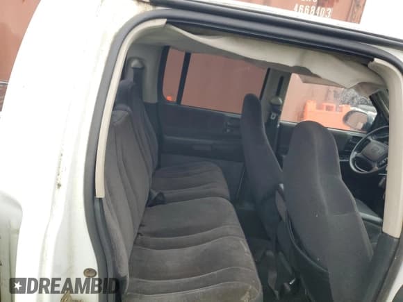 ✅ 2003 Dodge Dakota SLT • VIN: 1D7HL48N83S102971 • Lot: 86859964. Wystawiony na Copart z przebiegiem Nie podano. Bezpłatny archiwum sprzedaży aukcyjnych z USA i szczegółowy raport historii pojazdu na DreamBid. Zdjęcie 10.