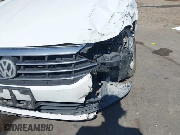 ✅ 2020 Volkswagen Jetta S • VIN: 3VWC57BU4LM102844 • Lot: 42301988. Wystawiony na IAAI z przebiegiem 49 501 mil. Bezpłatny archiwum sprzedaży aukcyjnych z USA i szczegółowy raport historii pojazdu na DreamBid. Zdjęcie 18.