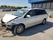 ✅ 2009 Toyota Sienna XLE • VIN: 5TDZK22C59S230812 • Лот: 80786725. Опубликован ранее на Copart с пробегом 156 091 миль. Бесплатный доступ к архиву аукционных продаж из США и подробный отчёт об истории автомобиля на DreamBid. Изображение 1.