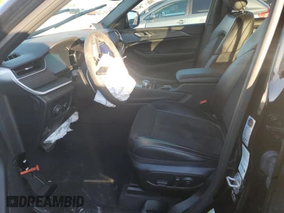 ✅ 2024 Jeep Grand Cherokee Altitude • VIN: 1C4RJKAGXR8586782 • Lot: 81749085. Listed on Copart with 14,486 mi. Free auction sales archive from the USA and detailed vehicle history report at DreamBid. Image 7.