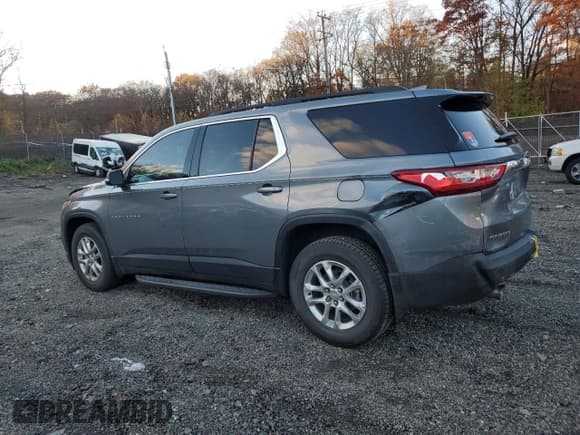 ✅ 2020 Chevrolet Traverse LT • VIN: 1GNERHKW2LJ114843 • Lot: 91086005. Listed on Copart with 57,562 mi. Free auction sales archive from the USA and detailed vehicle history report at DreamBid. Image 2.