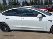 ✅ 2021 Tesla Model 3 Performance • VIN: 5YJ3E1EC2MF096681 • Lot: 42068782. Wystawiony na IAAI z przebiegiem 34 852 mil. Bezpłatny archiwum sprzedaży aukcyjnych z USA i szczegółowy raport historii pojazdu na DreamBid. Zdjęcie 14.