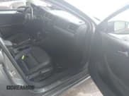 ✅ 2017 Volkswagen Jetta SE • VIN: 3VWDB7AJ5HM309013 • Лот: 42794702. Опубликован ранее на IAAI с пробегом 82 094 миль. Бесплатный доступ к архиву аукционных продаж из США и подробный отчёт об истории автомобиля на DreamBid. Изображение 5.