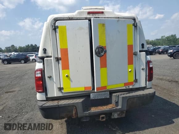 ✅ 2013 Ford F-250 XL • VIN: 1FTBF2B65DEA76438 • Lot: 63481595. Listed on Copart with 225,201 mi. Free auction sales archive from the USA and detailed vehicle history report at DreamBid. Image 6.