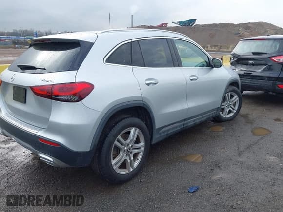✅ 2021 Mercedes-Benz GLA 250 • VIN: W1N4N4HB9MJ157647 • Лот: 43703117. Опубликован ранее на IAAI с пробегом 51 298 миль. Бесплатный доступ к архиву аукционных продаж из США и подробный отчёт об истории автомобиля на DreamBid. Изображение 4.