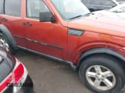 ✅ 2007 Dodge Nitro SXT • VIN: 1D8GU28K17W601446 • Lot: 41014232. Wystawiony na IAAI z przebiegiem 213 935 mil. Bezpłatny archiwum sprzedaży aukcyjnych z USA i szczegółowy raport historii pojazdu na DreamBid. Zdjęcie 6.