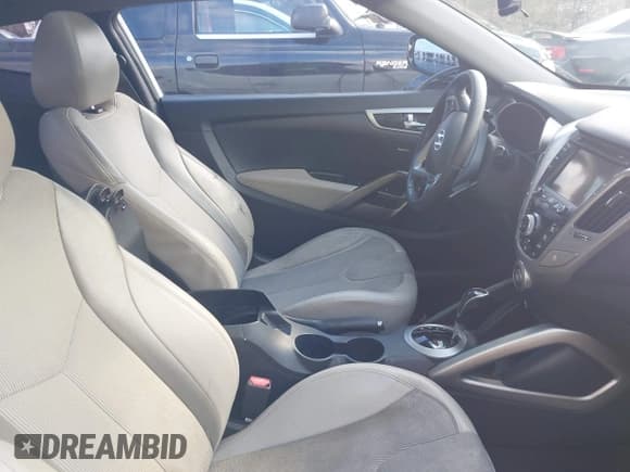 ✅ 2012 Hyundai Veloster w/Gray Int • VIN: KMHTC6AD0CU079347 • Лот: 43788046. Опубликован ранее на IAAI с пробегом 141 740 миль. Бесплатный доступ к архиву аукционных продаж из США и подробный отчёт об истории автомобиля на DreamBid. Изображение 5.