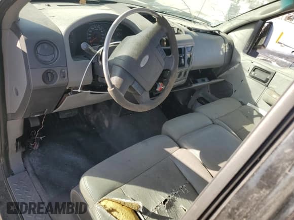 ✅ 2008 Ford F-150 XL • VIN: 1FTRF12298KE04215 • Lot: 91433855. Listed on Copart with 272,963 mi. Free auction sales archive from the USA and detailed vehicle history report at DreamBid. Image 8.