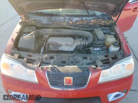 ✅ 2006 Saturn VUE • VIN: 5GZCZ53476S823177 • Lot: 87736425. Wystawiony na Copart z przebiegiem 84 805 mil. Bezpłatny archiwum sprzedaży aukcyjnych z USA i szczegółowy raport historii pojazdu na DreamBid. Zdjęcie 14.