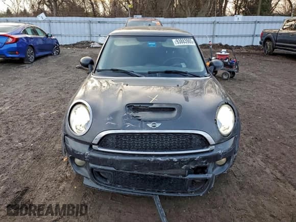 ✅ 2013 MINI Hardtop S • VIN: WMWSV3C50DT478603 • Lot: 93883905. Listed on Copart with 136,211 mi. Free auction sales archive from the USA and detailed vehicle history report at DreamBid. Image 5.