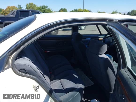 ✅ 1999 Oldsmobile 88 LS • VIN: 1G3HN52K5X4838236 • Lot: 43028424. Listed on IAAI with 101,580 mi. Free auction sales archive from the USA and detailed vehicle history report at DreamBid. Image 8.