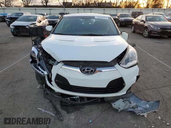 ✅ 2015 Hyundai Veloster • VIN: KMHTC6AD6FU237811 • Lot: 83592974. Listed on Copart with 122,604 mi. Free auction sales archive from the USA and detailed vehicle history report at DreamBid. Image 5.