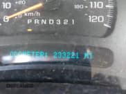 ✅ 2006 Chevrolet Silverado 2500HD LT2 • VIN: 1GCHK29UX6E262621 • Lot: 42322189. Wystawiony na IAAI z przebiegiem 233 221 mil. Bezpłatny archiwum sprzedaży aukcyjnych z USA i szczegółowy raport historii pojazdu na DreamBid. Zdjęcie 15.