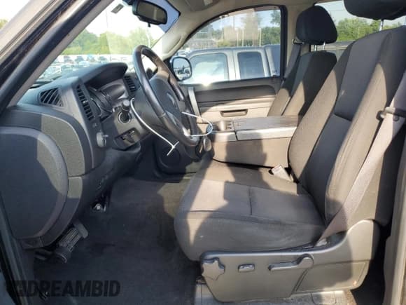 ✅ 2010 Chevrolet Silverado 2500HD LT • VIN: 1GC4KXB6XAF113507 • Lot: 67850475. Wystawiony na Copart z przebiegiem 130 889 mil. Bezpłatny archiwum sprzedaży aukcyjnych z USA i szczegółowy raport historii pojazdu na DreamBid. Zdjęcie 7.