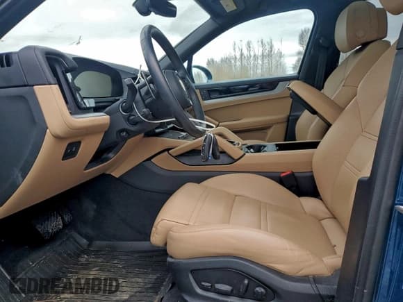 ✅ 2024 Porsche Cayenne • VIN: WP1AA2AY0RDA09819 • Lot: 95174825. Listed on Copart with 23,899 mi. Free auction sales archive from the USA and detailed vehicle history report at DreamBid. Image 7.