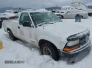 ✅ 2002 Chevrolet S-10 LS • VIN: 1GCCS145928212306 • Лот: 41505278. Опубликован ранее на IAAI с пробегом 127 441 миль. Бесплатный доступ к архиву аукционных продаж из США и подробный отчёт об истории автомобиля на DreamBid. Изображение 1.