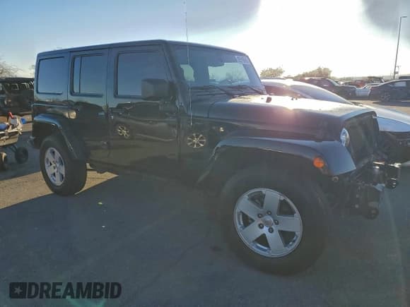 ✅ 2017 Jeep Wrangler Unlimited Sahara • VIN: 1C4BJWEG6HL650377 • Lot: 92916945. Listed on Copart with 68,477 mi. Free auction sales archive from the USA and detailed vehicle history report at DreamBid. Image 4.