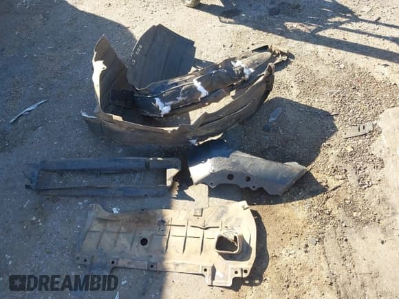 ✅ 2017 Honda CR-V LX • VIN: 7FARW5H36HE008607 • Лот: 43480522. Опубликован ранее на IAAI с пробегом 308 733 миль. Бесплатный доступ к архиву аукционных продаж из США и подробный отчёт об истории автомобиля на DreamBid. Изображение 18.