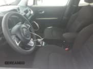 ✅ 2019 Jeep Renegade Latitude • VIN: ZACNJABB2KPK90629 • Lot: 68266175. Wystawiony na Copart z przebiegiem 86 355 mil. Bezpłatny archiwum sprzedaży aukcyjnych z USA i szczegółowy raport historii pojazdu na DreamBid. Zdjęcie 7.