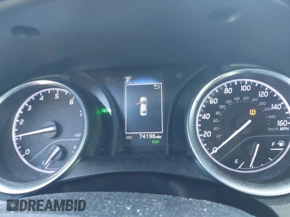 ✅ 2018 Toyota Camry LE • VIN: 4T1B11HK4JU564225 • Lot: 43347813. Listed on IAAI with 74,196 mi. Free auction sales archive from the USA and detailed vehicle history report at DreamBid. Image 7.