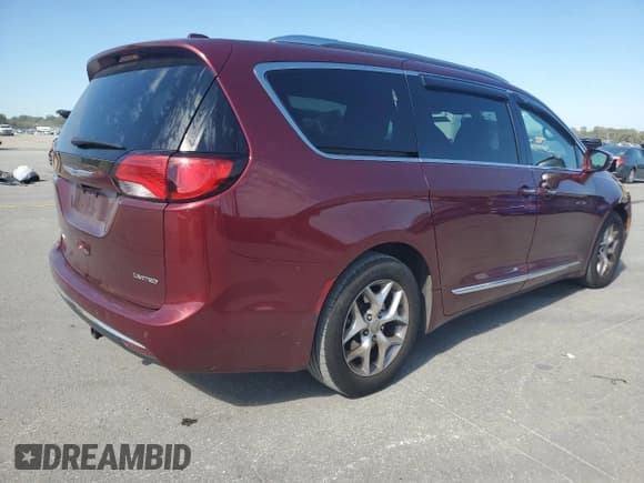 ✅ 2020 Chrysler Pacifica Limited • VIN: 2C4RC1GG1LR283591 • Лот: 89526265. Опубликован ранее на Copart с пробегом 139 500 миль. Бесплатный доступ к архиву аукционных продаж из США и подробный отчёт об истории автомобиля на DreamBid. Изображение 3.