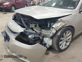 2014 Chevrolet Malibu LT z VIN 1G11E5SL8EF120491, wystawiony jako IAAI lot #43408864 z przebiegiem 61 497 mil mil oraz . Historia ofert i sprzedaży dostępna na DreamBid. Obrazek 6.