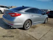 ✅ 2015 Hyundai Sonata Sport • VIN: 5NPE34AB7FH067484 • Lot: 64378815. Wystawiony na Copart z przebiegiem 117 252 mil. Bezpłatny archiwum sprzedaży aukcyjnych z USA i szczegółowy raport historii pojazdu na DreamBid. Zdjęcie 3.