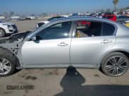 ✅ 2015 Infiniti Q40 • VIN: JN1CV6AP1FM503098 • Lot: 42990623. Wystawiony na IAAI z przebiegiem Nie podano. Bezpłatny archiwum sprzedaży aukcyjnych z USA i szczegółowy raport historii pojazdu na DreamBid. Zdjęcie 13.